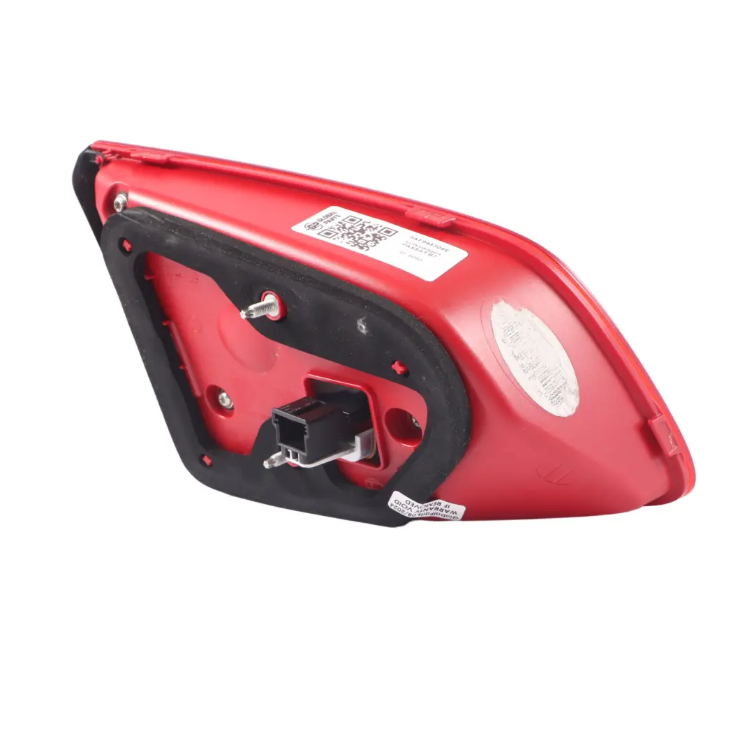 Lampa Bagażnika Tylnej Klapy Prawa do Volkswagen Passat B7 o numerze 3AF945308E Volkswagen Passat B7 Lampa Bagażnika Tylnej Klapy Prawa - SKU 3AF945308E - Numer Części 3AF945308E