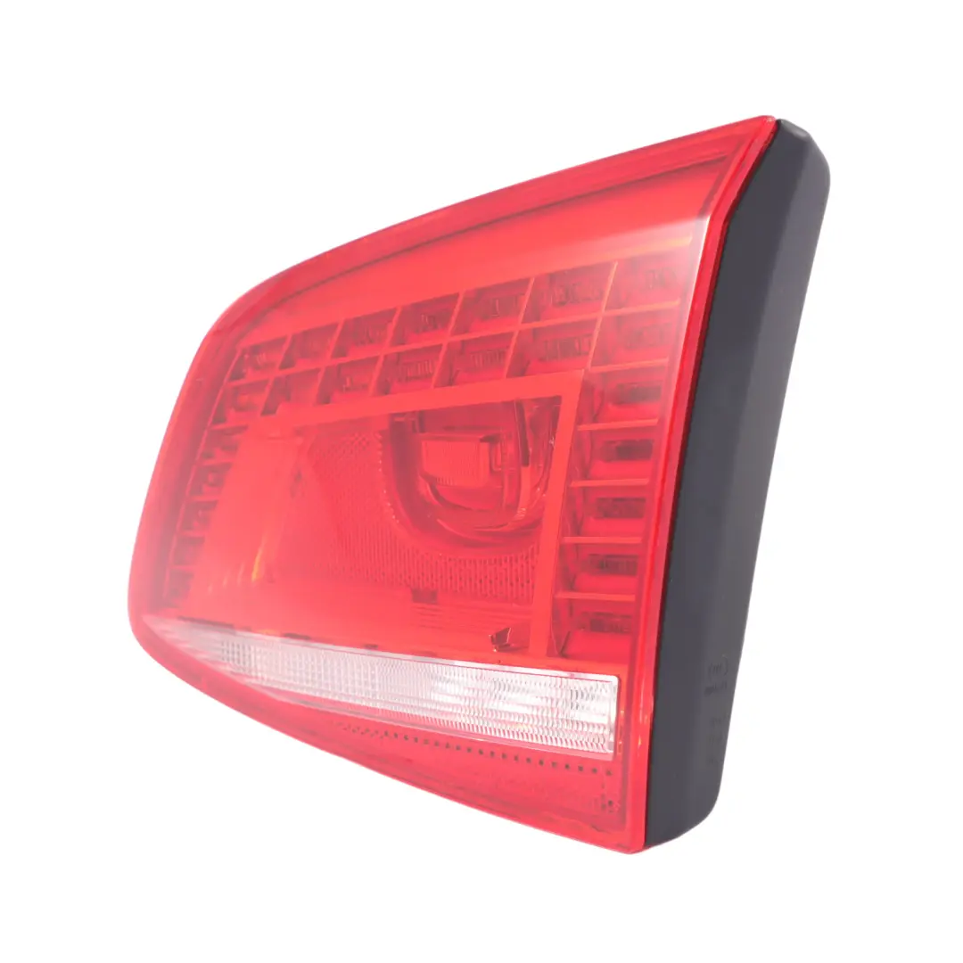 Volkswagen Passat B7 Lampa Bagażnika Tylnej Klapy Prawa - SKU 3AF945308E - Numer Części 3AF945308E