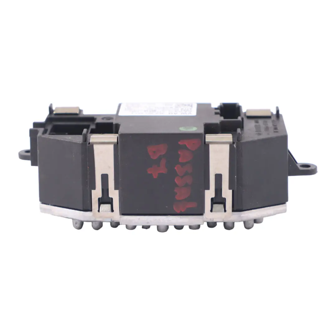 Regulador Resistencia Ventilador del Calefactor para Volkswagen Passat B7 con número de pieza 3C0907521F Volkswagen Passat B7 Regulador Resistencia Ventilador del Calefactor - SKU 3C0907521F - Número de pieza 3C0907521F