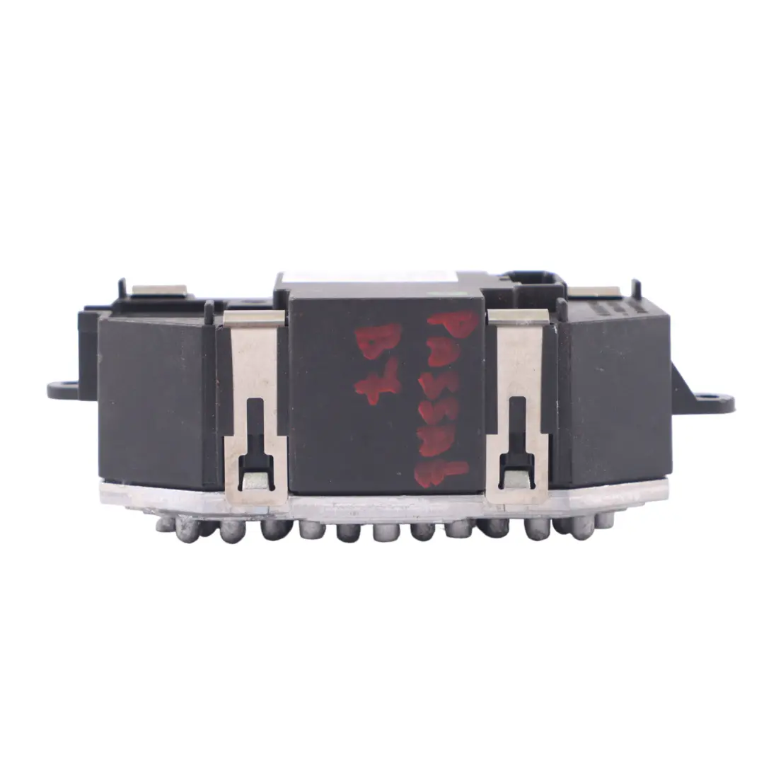 Blower Heater Fan Resistor Regulator to Volkswagen Passat B7 with Part number 3C0907521F Volkswagen Passat B7 Blower Heater Fan Resistor Regulator - SKU 3C0907521F - Part number 3C0907521F