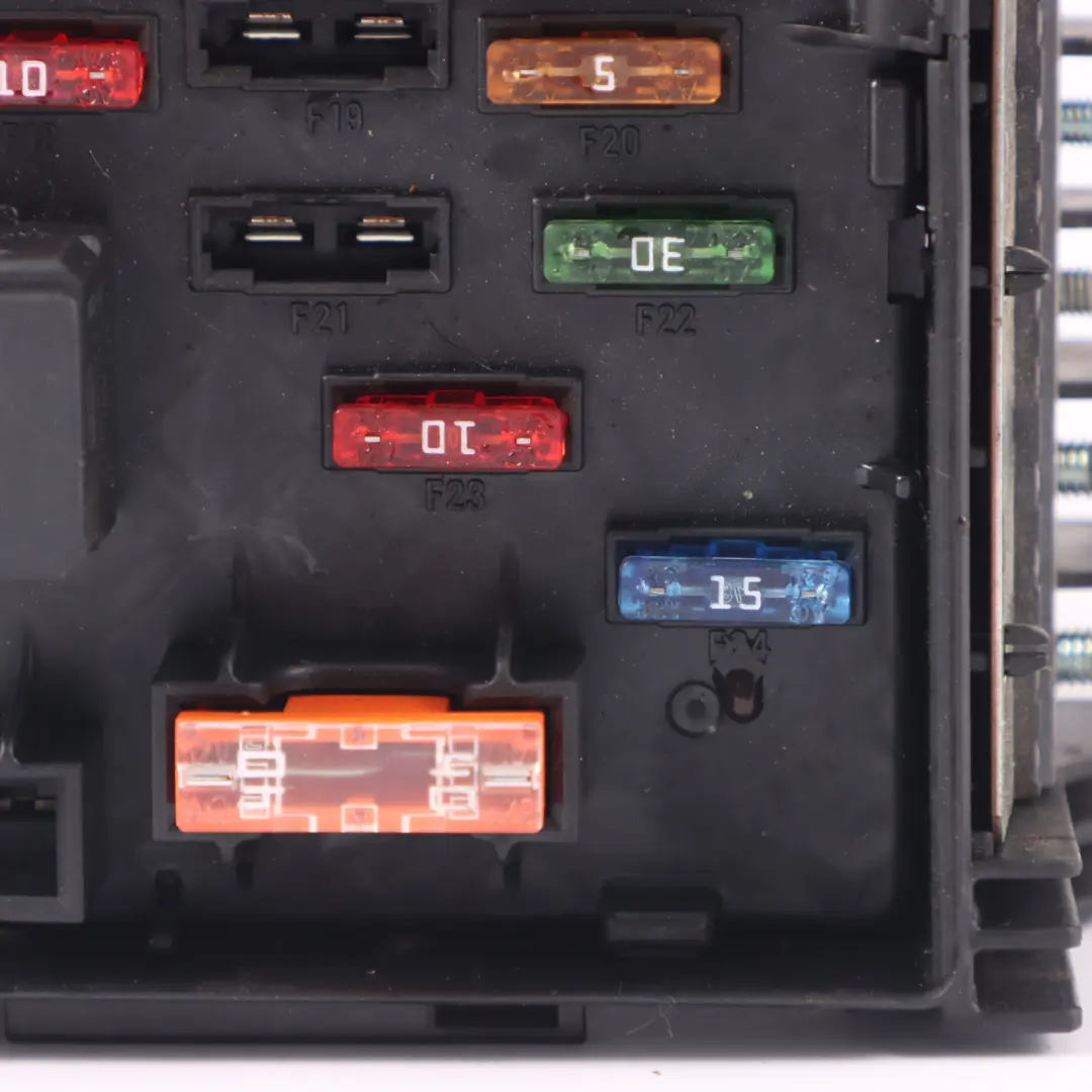 Volkswagen Tiguan 5N Motorraum Sicherung Relaiskasten Klemme - SKU 3C0937125A - Teilenummer 3C0937125A