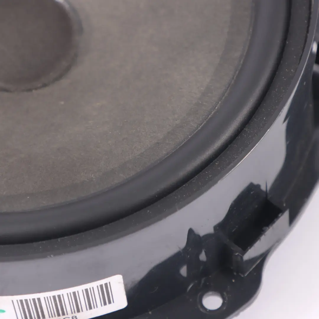 Altavoz Puerta Delantera Izquierda Derecha para Volkswagen Passat B7 con número de pieza 3C8035454 Volkswagen Passat B7 Altavoz Puerta Delantera Izquierda Derecha - SKU 3C8035454 - Número de pieza 3C8035454