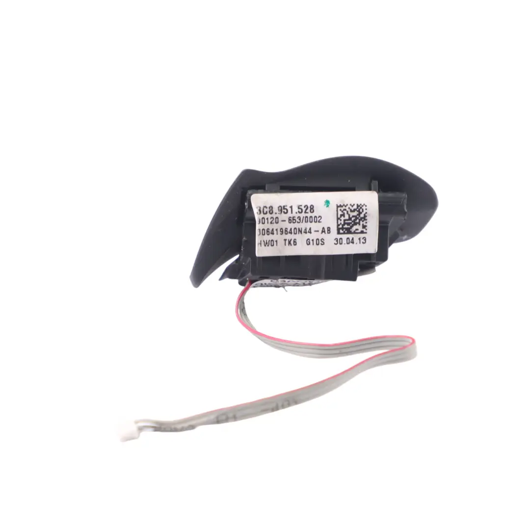 DSG Lenkrad Schaltwippe Links 3C8951527 für VW Volkswagen Passat B7 mit Teilenummer 3C8951528 VW Volkswagen Passat B7 DSG Lenkrad Schaltwippe Links 3C8951527 - SKU 3C8951528 - Teilenummer 3C8951528