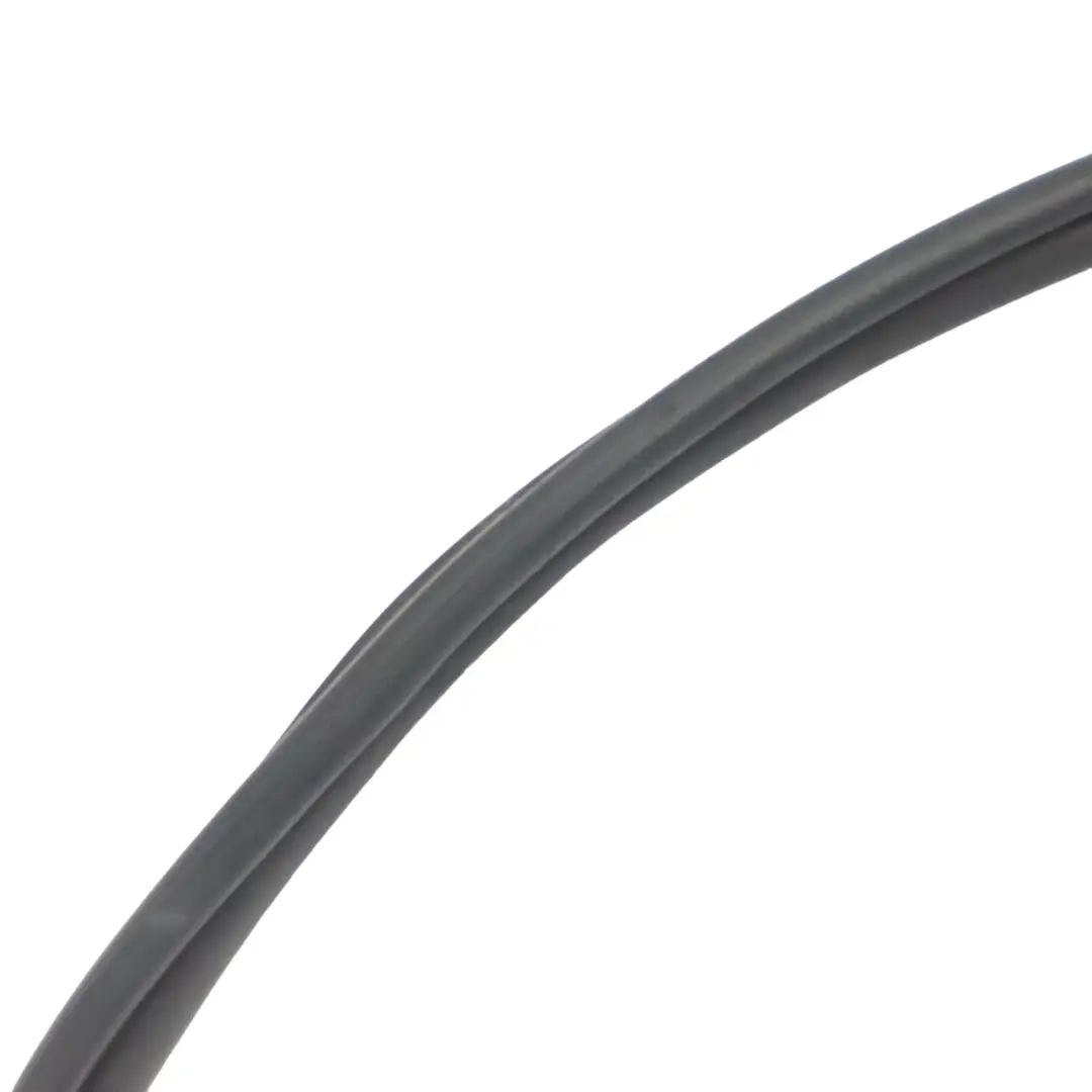 Boot Trunk Tailgate Sealing Rubber Gasket Seal to Volkswagen Passat B7 with Part number 3C9827705 Volkswagen Passat B7 Boot Trunk Tailgate Sealing Rubber Gasket Seal - SKU 3C9827705 - Part number 3C9827705