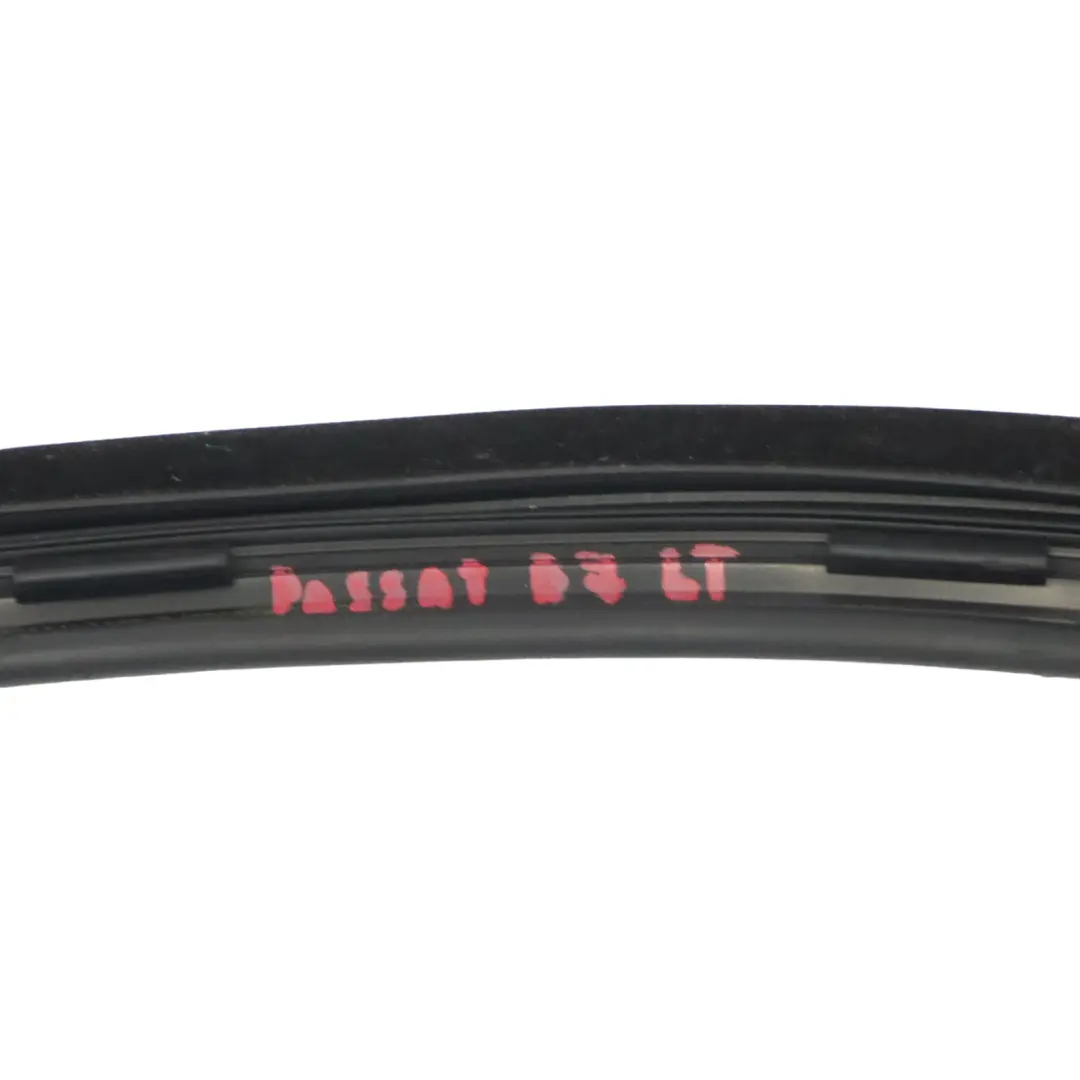 Joint de Vitre Porte Arrière Gauche d'Etanchéité pour Volkswagen Passat B7 à propos du numéro de pièce 3C9839431H Volkswagen Passat B7 Joint de Vitre Porte Arrière Gauche d'Etanchéité - SKU 3C9839431H - Numéro de pièce 3C9839431H