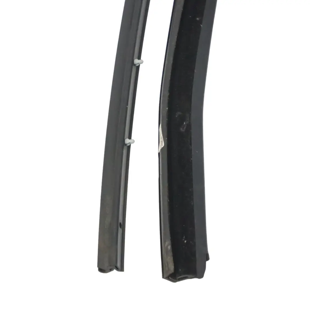 Volkswagen Passat B7 Window Gasket Door Rear Right O/S Sealing Frame - SKU 3C9839432H - Part number 3C9839432H