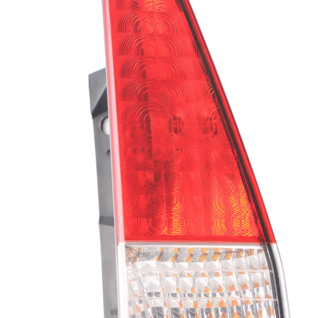 Lamp Trunk Light Right O/S Tailgate to Fiat Doblo Rear with Part number 40600748 Fiat Doblo Rear Lamp Trunk Light Right O/S Tailgate - SKU 40600748 - Part number 40600748