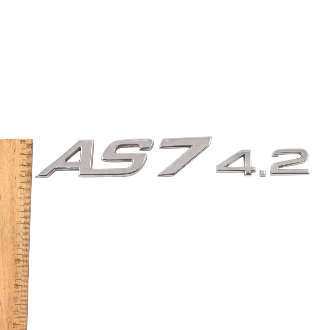 Napis Znaczek Tylnej Klapy AS7 4.2 Chrom do Audi Q7 4L o numerze 4E0853743S Audi Q7 4L Napis Znaczek Tylnej Klapy AS7 4.2 Chrom - SKU 4E0853743S - Numer Części 4E0853743S
