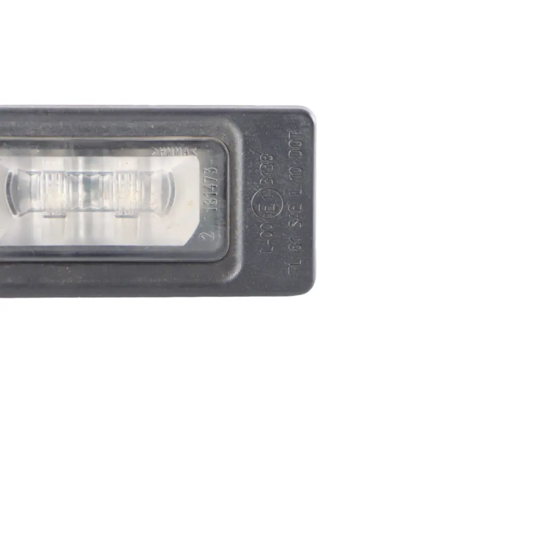 Luz de matrícula trasera para Audi A1 8X con número de pieza 4G0943021 Audi A1 8X Luz de matrícula trasera - SKU 4G0943021 - Número de pieza 4G0943021