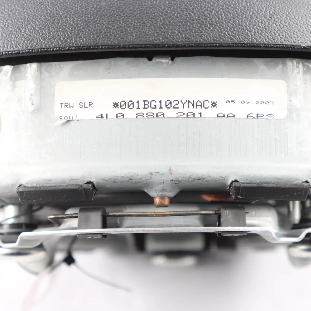 Poduszka Powietrzna Airbag Kierowcy do Audi Q7 4L o numerze 4L0880201AA Audi Q7 4L Poduszka Powietrzna Airbag Kierowcy - SKU 4L0880201AA - Numer Części 4L0880201AA