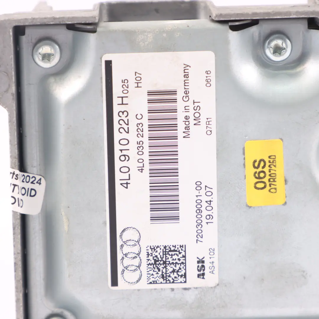 Audi Q7 4L Audio Amplifier Sound System Unit Module ECU - SKU 4L0910223H - Part number 4L0910223H