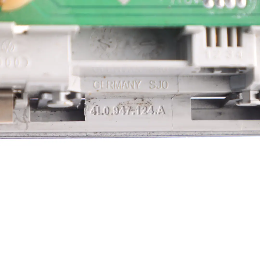 Luce di lettura interna del tetto Anima posteriore Nero per Audi Q7 4L con numero di parte 4L0947124A Audi Q7 4L Luce di lettura interna del tetto Anima posteriore Nero - SKU 4L0947124A - Numero di parte 4L0947124A