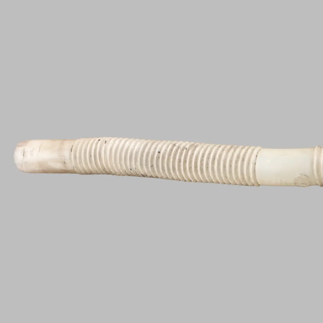 Waschanlage Flüssigkeitsbehälter Einfüllstutzen Rohr für Audi Q7 4L mit Teilenummer 4L0955463 Audi Q7 4L Waschanlage Flüssigkeitsbehälter Einfüllstutzen Rohr - SKU 4L0955463 - Teilenummer 4L0955463