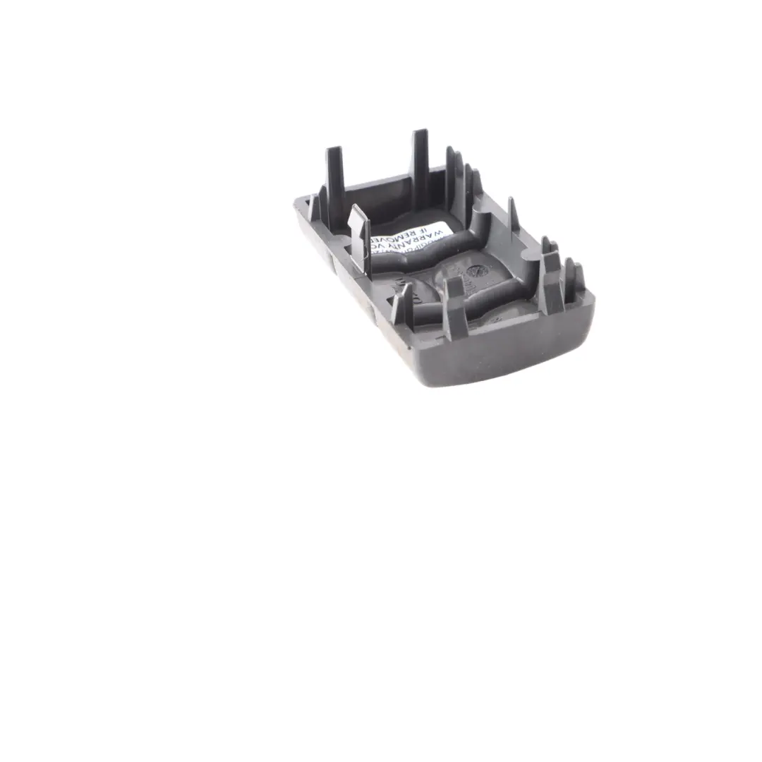 Iveco Eurocargo 75E15 Blanking Blind Plug Switch Grommet Cover Cap - SKU 504049357 - Numéro de pièce 504049357