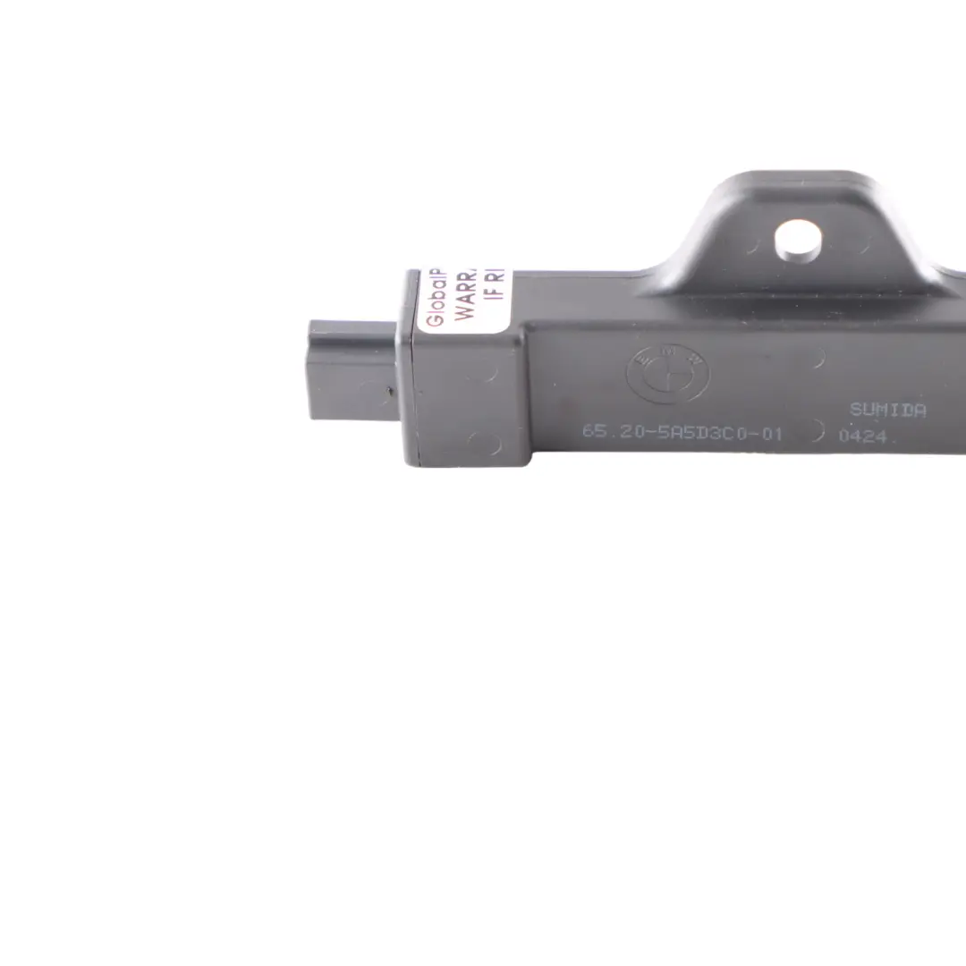 Keyless Entry BMW F40 G20 G21 G30 G31 Comfort Access Antenna to with Part number 5A5D3C0 Keyless Entry BMW F40 G20 G21 G30 G31 Comfort Access Antenna - SKU 5A5D3C0 - Part number 5A5D3C0