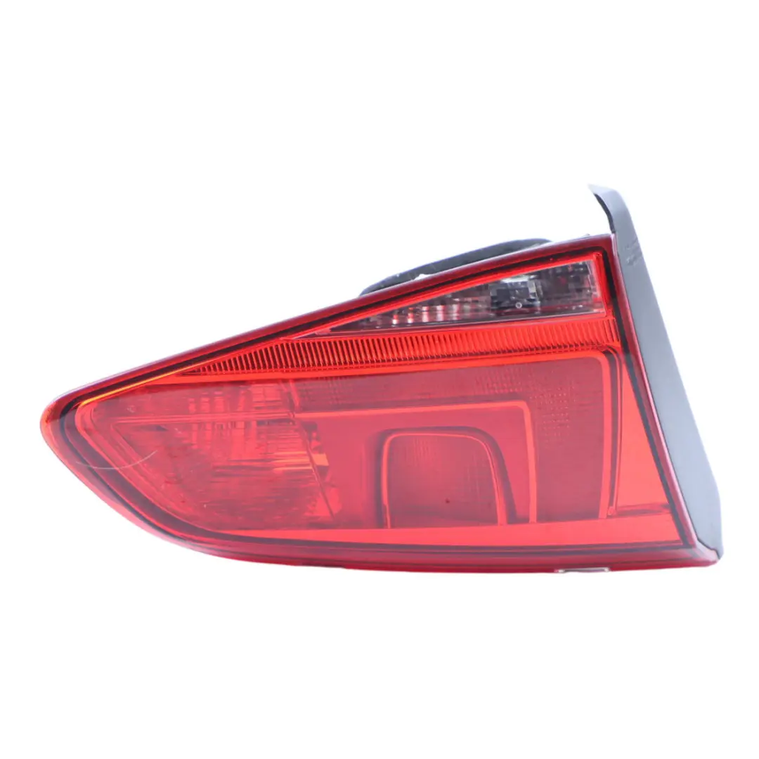 Volkswagen Golf 5G Lampa Klapy Bagażnika Lewa Tylna Tył - SKU 5G0945093AD - Numer Części 5G0945093AD