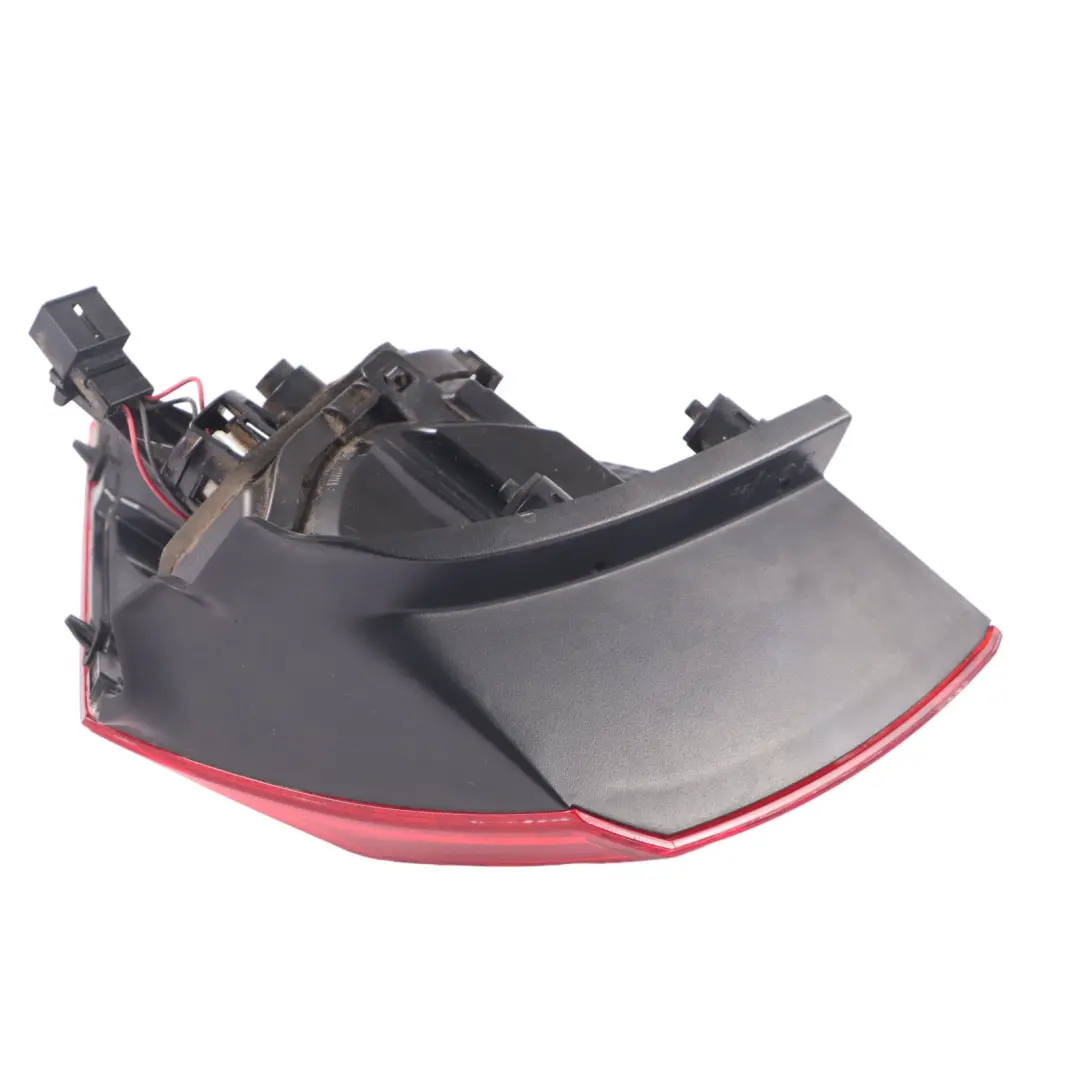 5G Luz Trasera Izquierda para Volkswagen Golf con número de pieza 5G0945095M Volkswagen Golf 5G Luz Trasera Izquierda - SKU 5G0945095M - Número de pieza 5G0945095M