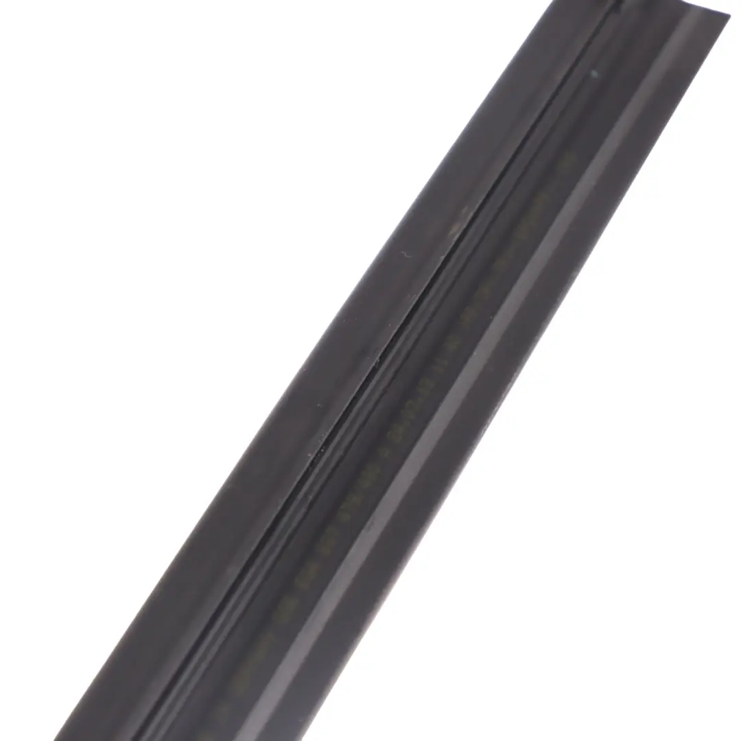 Ventana Delantera Sello Puerta Izquierda para VW Volkswagen Golf 7 con número de pieza 5G4837479B VW Volkswagen Golf 7 Ventana Delantera Sello Puerta Izquierda - SKU 5G4837479B - Número de pieza 5G4837479B