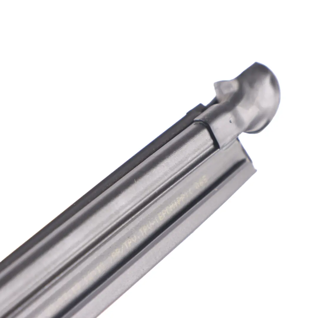 Joint de vitre avant Porte droite Joint pour VW Volkswagen Golf 7 à propos du numéro de pièce 5G4837480B VW Volkswagen Golf 7 Joint de vitre avant Porte droite Joint - SKU 5G4837480B - Numéro de pièce 5G4837480B