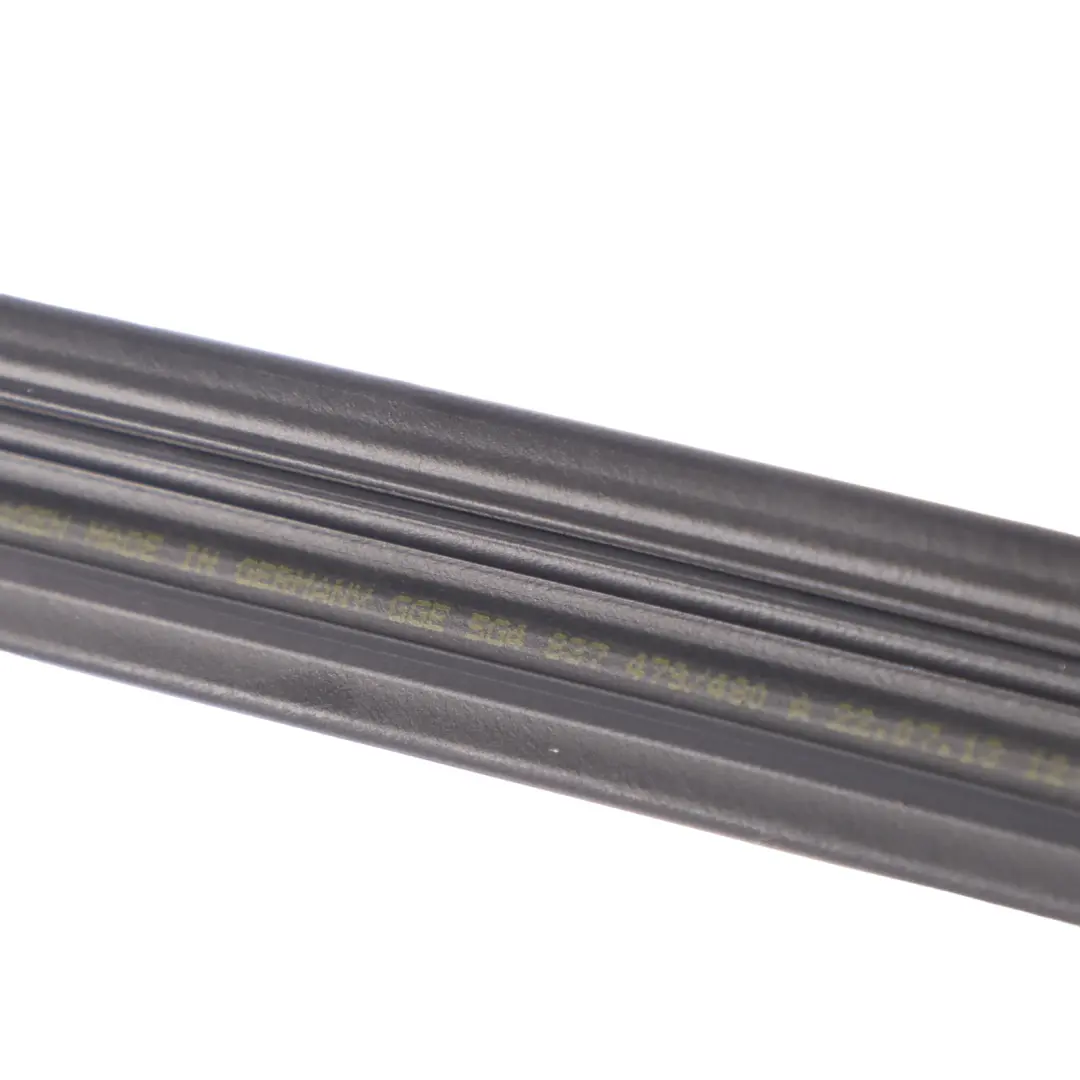 VW Volkswagen Golf 7 Joint de vitre avant Porte droite Joint - SKU 5G4837480B - Numéro de pièce 5G4837480B