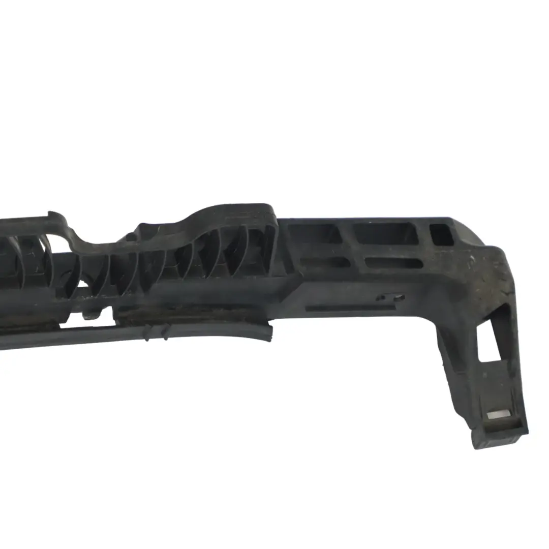 Volkswagen Golf Mk7 Soporte de parachoques trasero Soporte de montaje - SKU 5G6807863A - Número de pieza 5G6807863A
