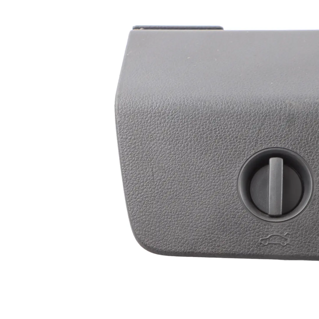 5G Boot Heckklappe Kofferraum Abdeckung Panel Trim für Volkswagen Golf mit Teilenummer 5G6860285 Volkswagen Golf 5G Boot Heckklappe Kofferraum Abdeckung Panel Trim - SKU 5G6860285 - Teilenummer 5G6860285