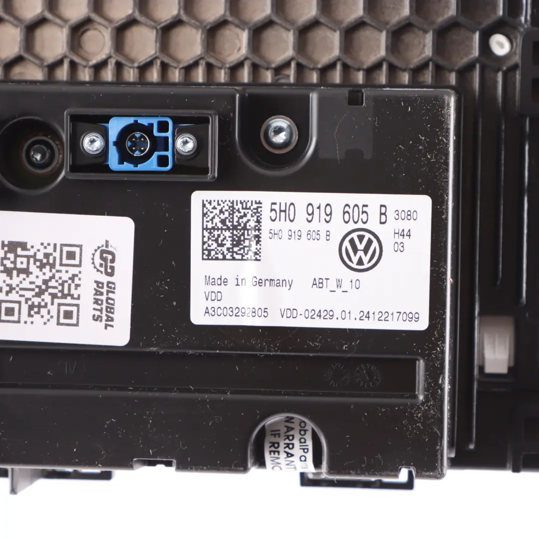 Multimedia Display Screen Radio Sat Nav Head Unit to Volkswagen GOLF CD1 with Part number 5H0919605B Volkswagen GOLF CD1 Multimedia Display Screen Radio Sat Nav Head Unit - SKU 5H0919605B - Part number 5H0919605B