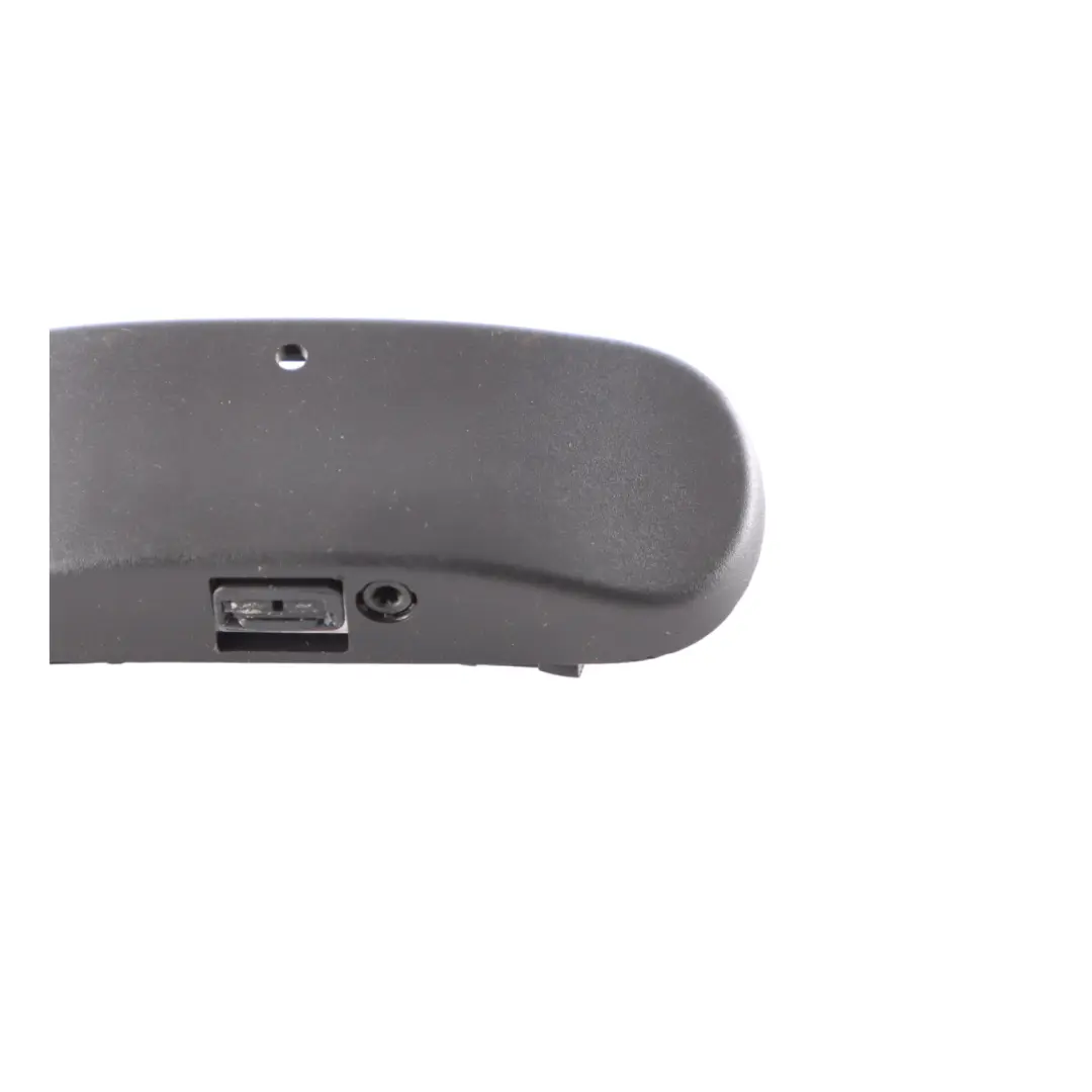 Windshield Heated Washer Nozzle Jet Front Right O/S to Volkswagen Golf 8 with Part number 5H0955986 Volkswagen Golf 8 Windshield Heated Washer Nozzle Jet Front Right O/S - SKU 5H0955986 - Part number 5H0955986