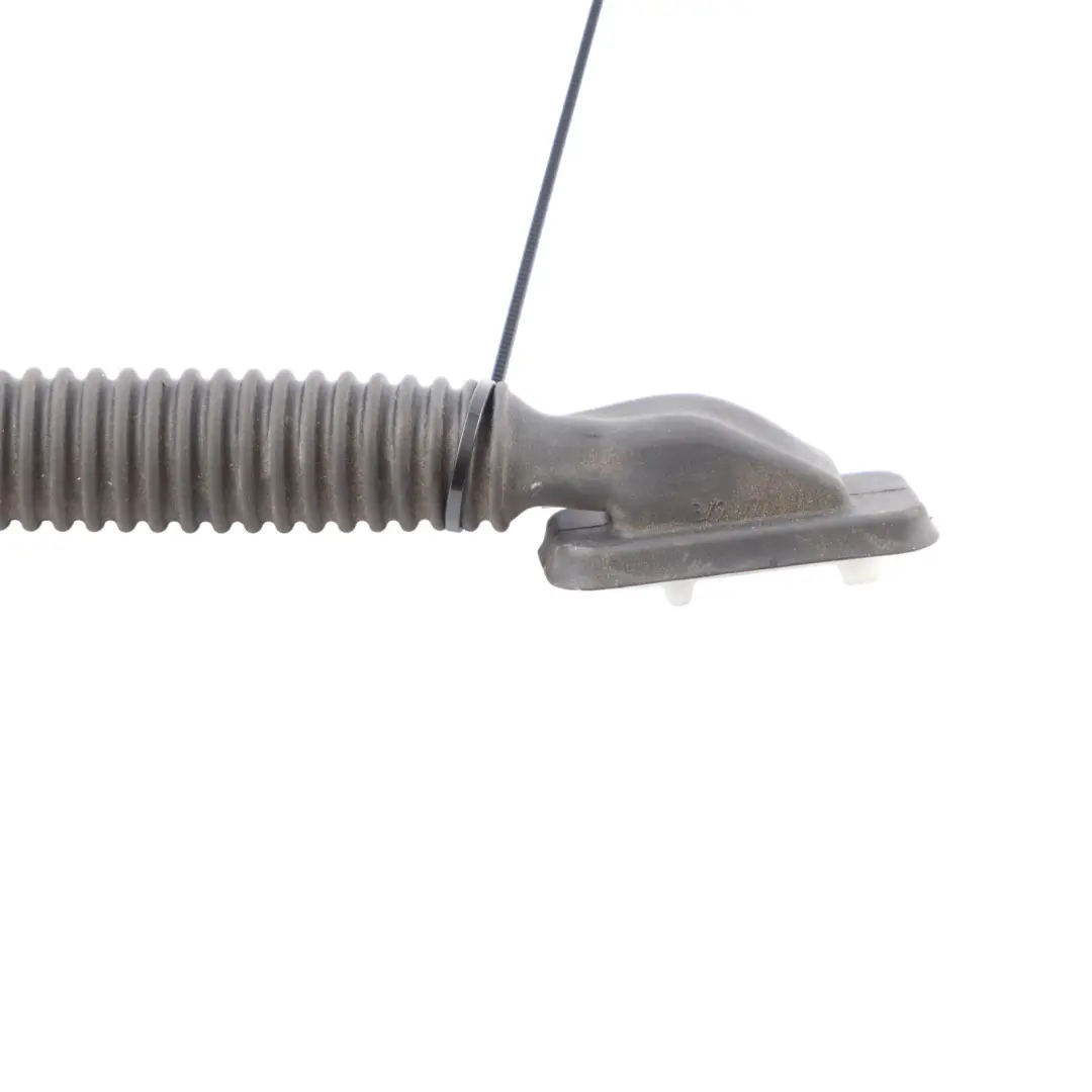 Couvercle de coffre harnais de câblage caoutchouc pour Volkswagen Golf CD1 à propos du numéro de pièce 5H6971829B Volkswagen Golf CD1 Couvercle de coffre harnais de câblage caoutchouc - SKU 5G6971829B - Numéro de pièce 5H6971829B