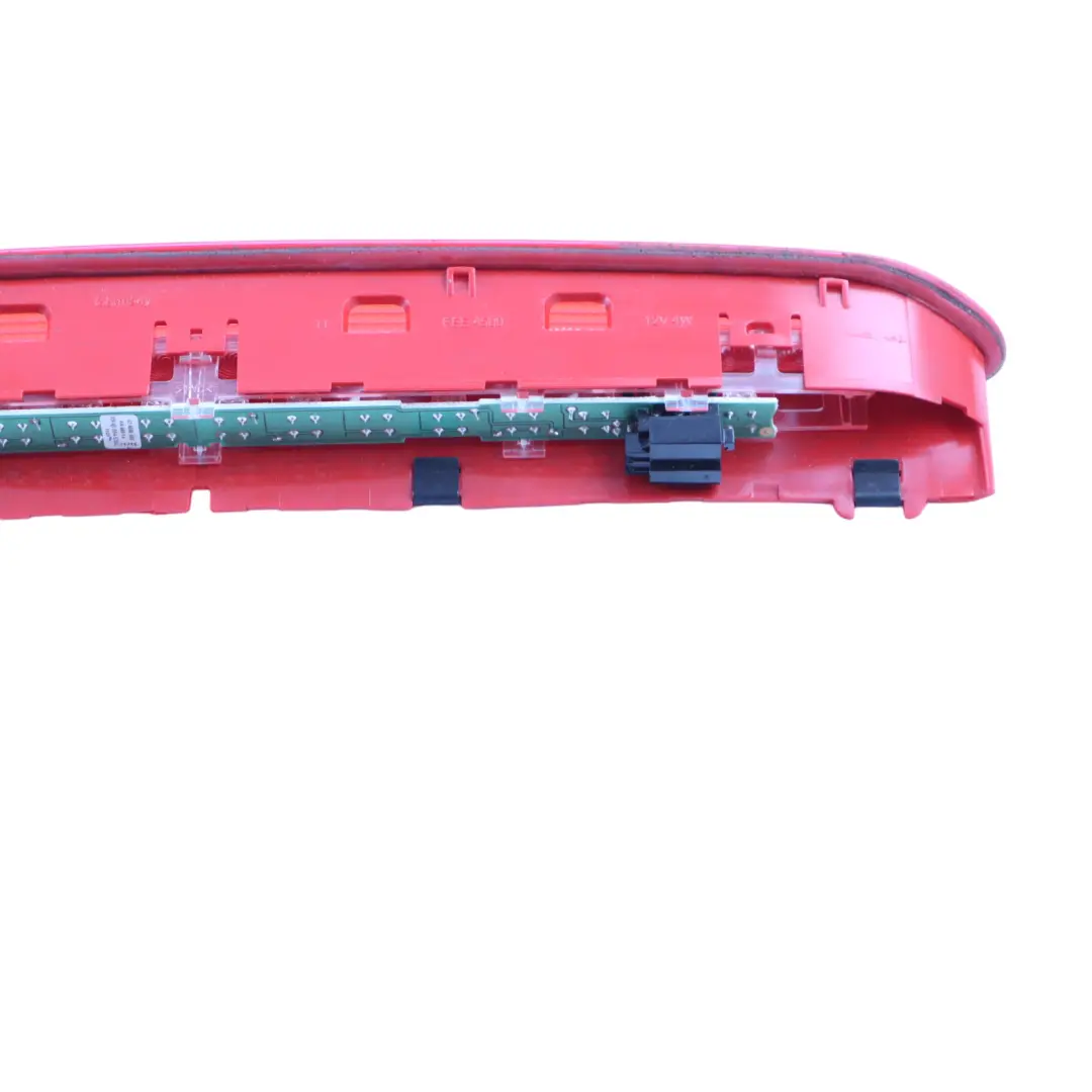 Volkswagen Golf 5G Portellone posteriore Terza luce freno Stop - SKU 5K0945087D - Numero di parte 5K0945087D