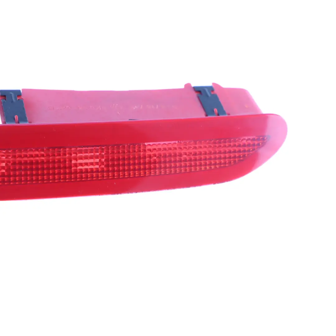 5G hayon arrière troisième feu stop pour Volkswagen Golf à propos du numéro de pièce 5K0945087D Volkswagen Golf 5G hayon arrière troisième feu stop - SKU 5K0945087D - Numéro de pièce 5K0945087D