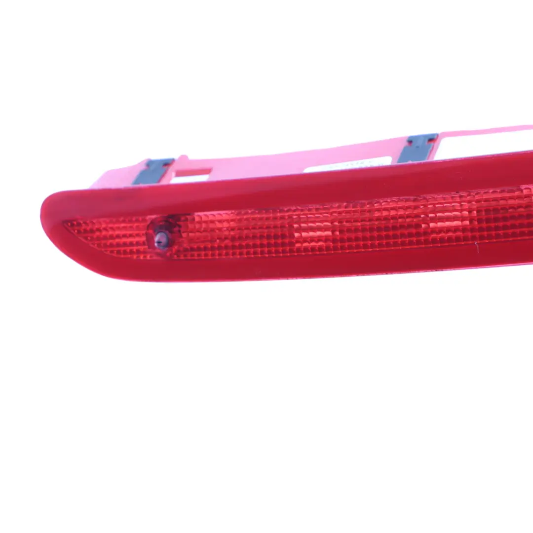 Volkswagen Golf 5G hayon arrière troisième feu stop - SKU 5K0945087D - Numéro de pièce 5K0945087D