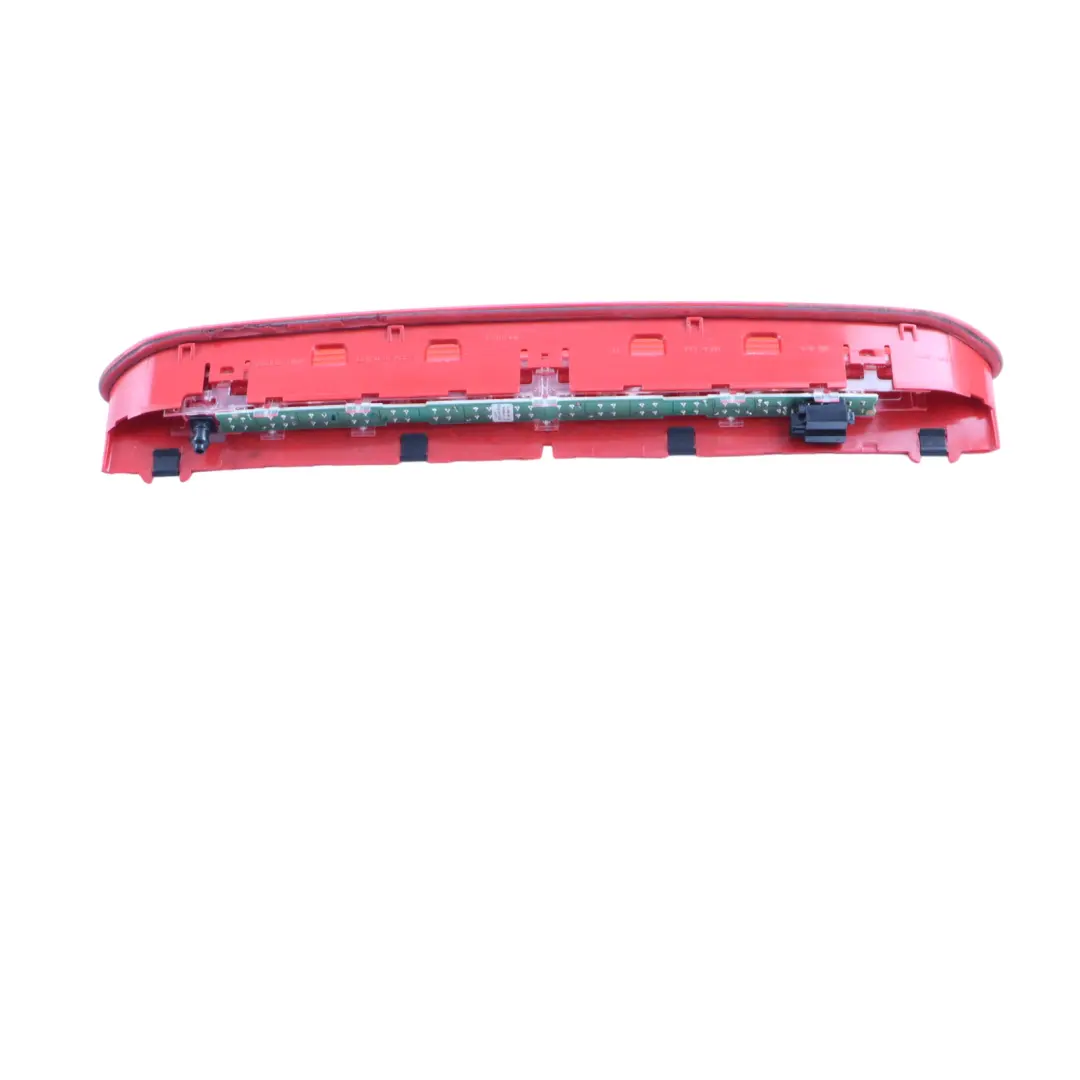 5G Portón trasero Bota trasera Tercera Luz de freno para Volkswagen Golf con número de pieza 5K0945087D Volkswagen Golf 5G Portón trasero Bota trasera Tercera Luz de freno - SKU 5K0945087D - Número de pieza 5K0945087D