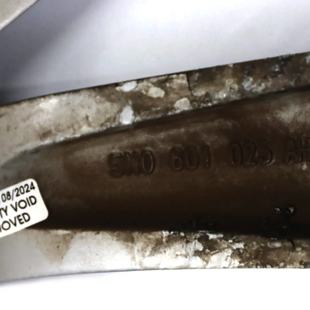 Llanta Aleación Plata 17" ET:43 7J 5N0601025AH para Volkswagen Tiguan 5N con número de pieza 5N0601025AH-1 Volkswagen Tiguan 5N Llanta Aleación Plata 17" ET:43 7J 5N0601025AH - SKU 5N0601025AH-1 - Número de pieza 5N0601025AH-1