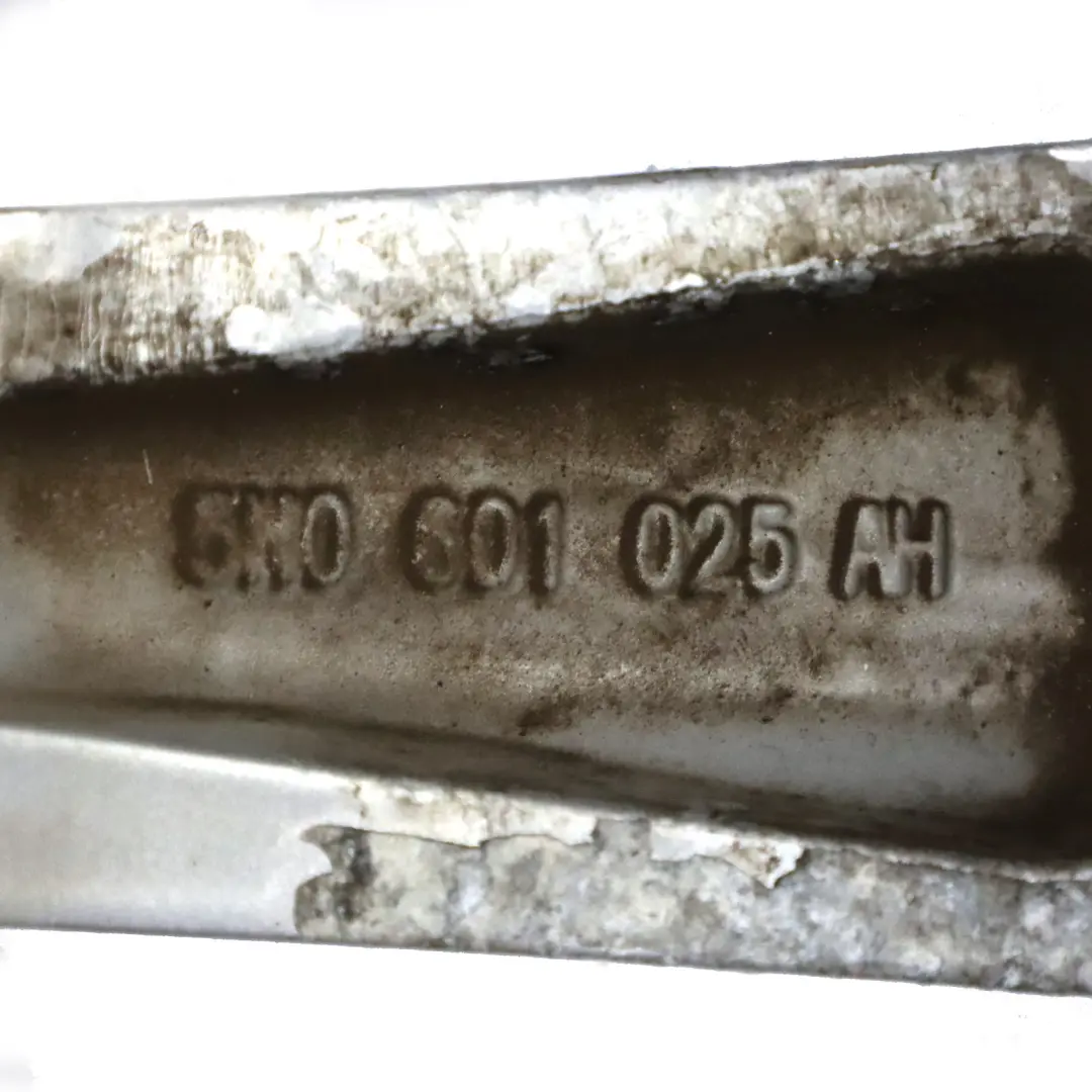 Silberne Leicht Metall Felge 17" ET:43 7J für Volkswagen Tiguan 5N mit Teilenummer 5N0601025AH Volkswagen Tiguan 5N Silberne Leicht Metall Felge 17" ET:43 7J - SKU 5N0601025AH-2 - Teilenummer 5N0601025AH