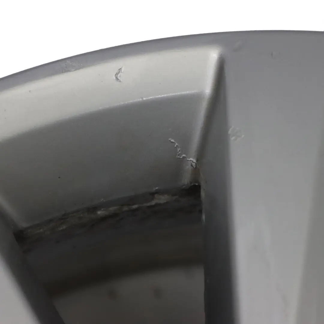 Silberne Leicht Metall Felge 17" ET:43 7J für Volkswagen Tiguan 5N mit Teilenummer 5N0601025AH Volkswagen Tiguan 5N Silberne Leicht Metall Felge 17" ET:43 7J - SKU 5N0601025AH-2 - Teilenummer 5N0601025AH