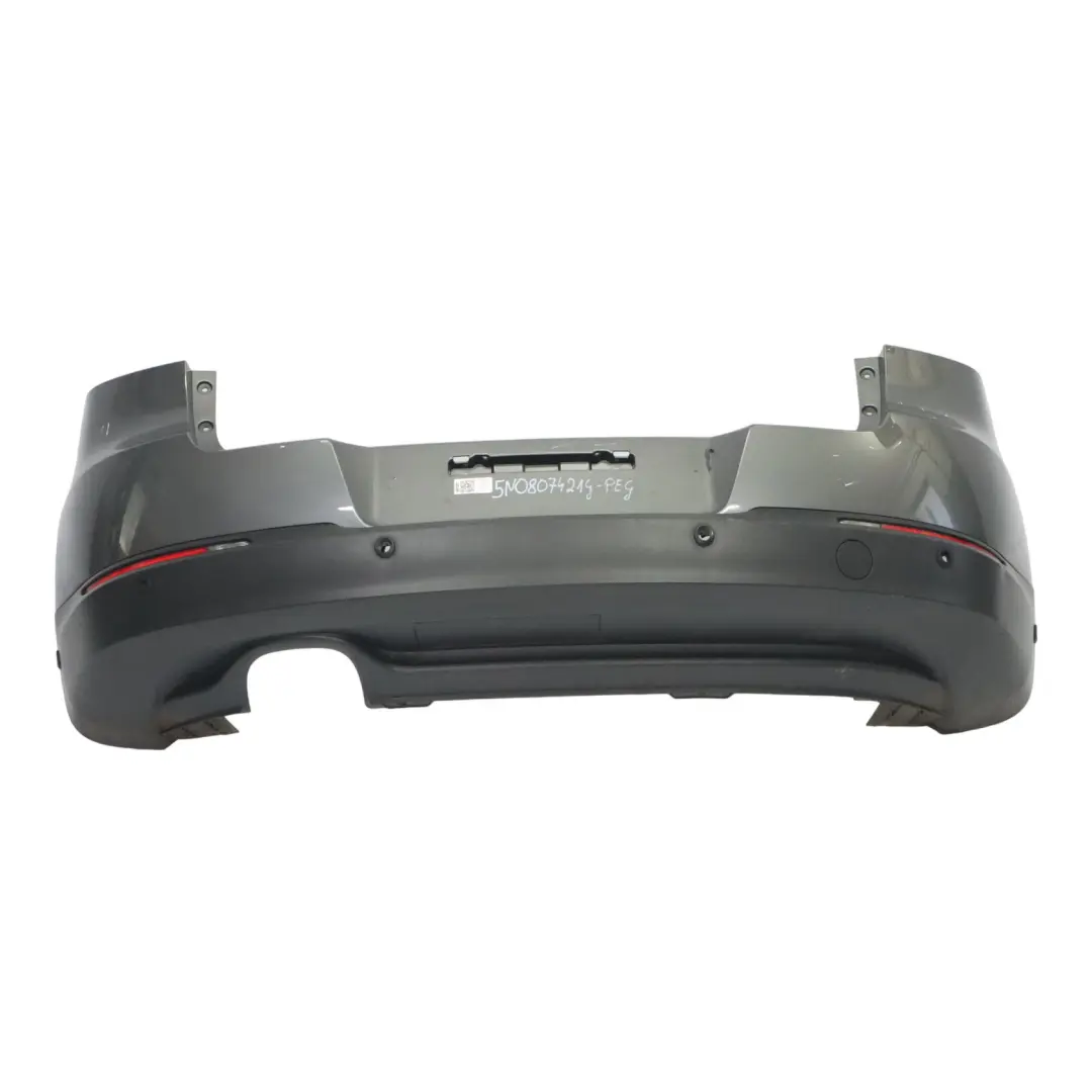 Zderzak Tylny Pepper Grey - D7R do Volkswagen VW Tiguan 5N o numerze 5N0807421G Volkswagen VW Tiguan 5N Zderzak Tylny Pepper Grey - D7R - SKU 5N0807421G-PEG - Numer Części 5N0807421G