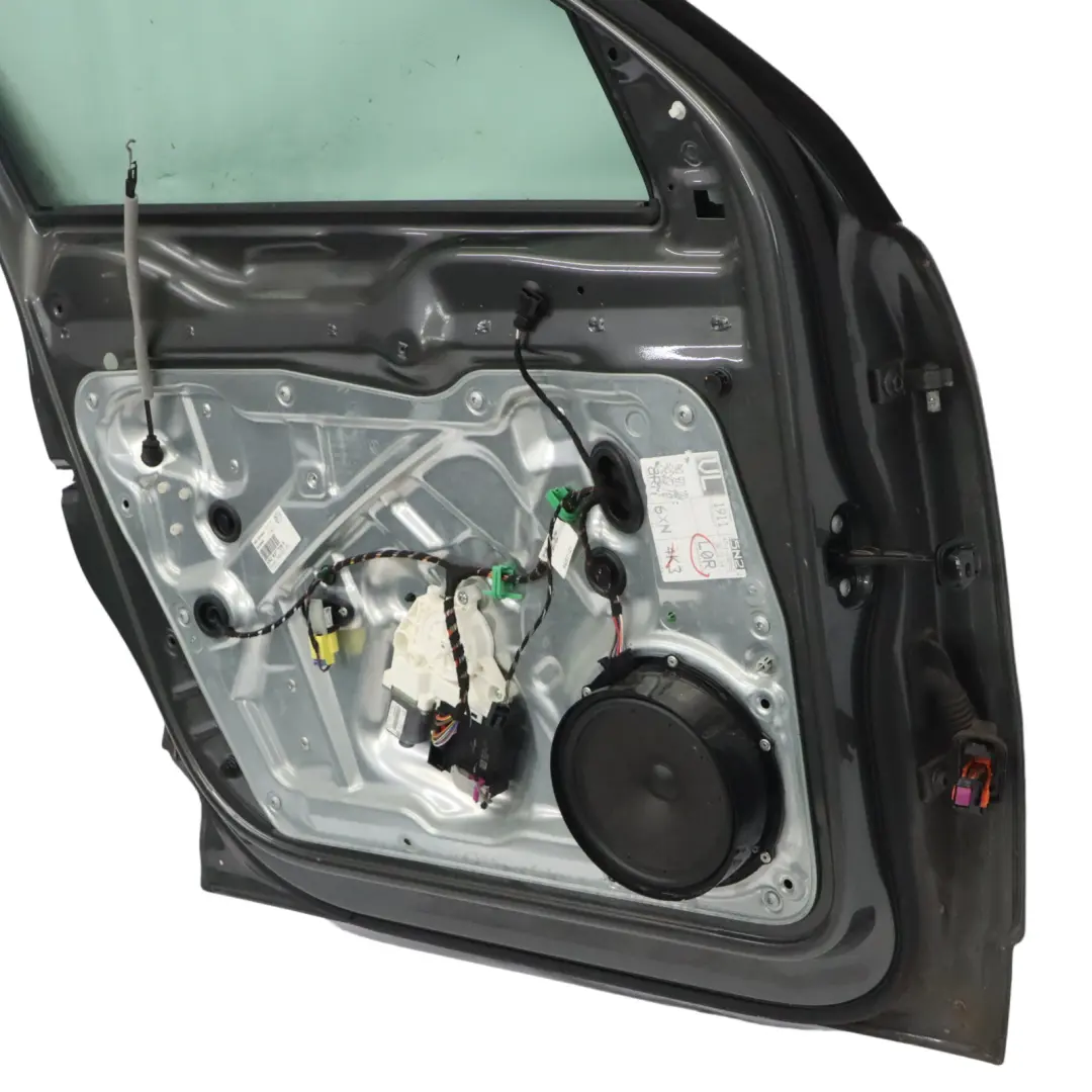 Puerta Delantera Izquierda Pepper Grey - D7R para Volkswagen VW Tiguan 5N con número de pieza 5N0831055B Volkswagen VW Tiguan 5N Puerta Delantera Izquierda Pepper Grey - D7R - SKU 5N0831055B-PEG - Número de pieza 5N0831055B