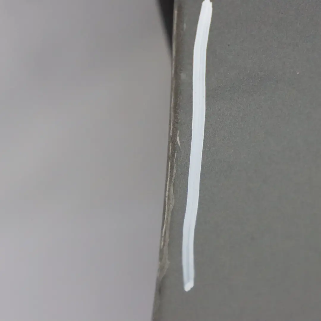 Tür Vorne Rechts Seitentür Pepper Grey Grau - D7R für Volkswagen VW Tiguan 5N mit Teilenummer 5N0831056B Volkswagen VW Tiguan 5N Tür Vorne Rechts Seitentür Pepper Grey Grau - D7R - SKU 5N0831056B-PEG - Teilenummer 5N0831056B