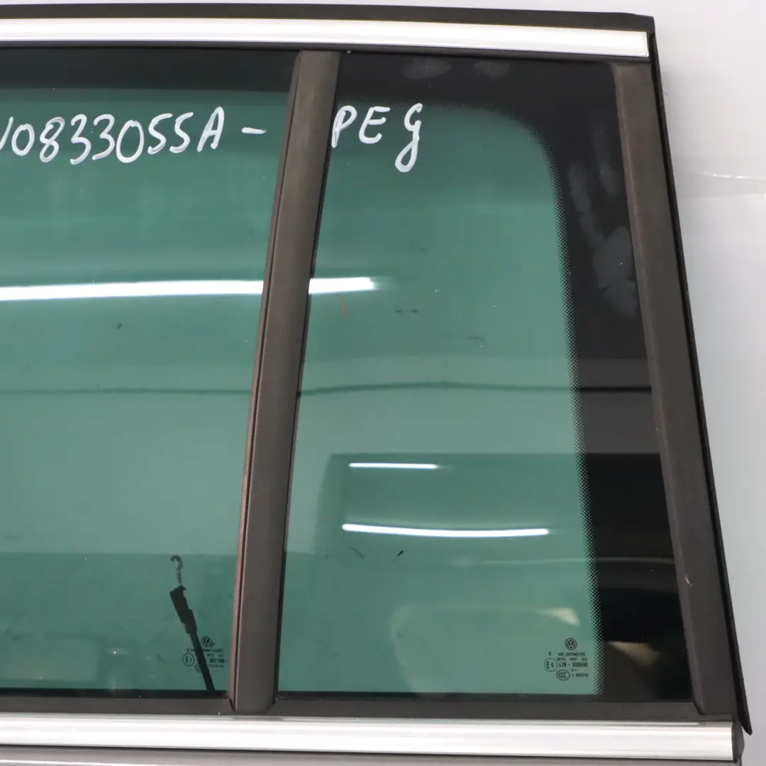 Door Rear Left N/S Pepper Grey Metallic - D7R to Volkswagen VW Tiguan 5N with Part number 5N0833055A Volkswagen VW Tiguan 5N Door Rear Left N/S Pepper Grey Metallic - D7R - SKU 5N0833055A-PEG - Part number 5N0833055A