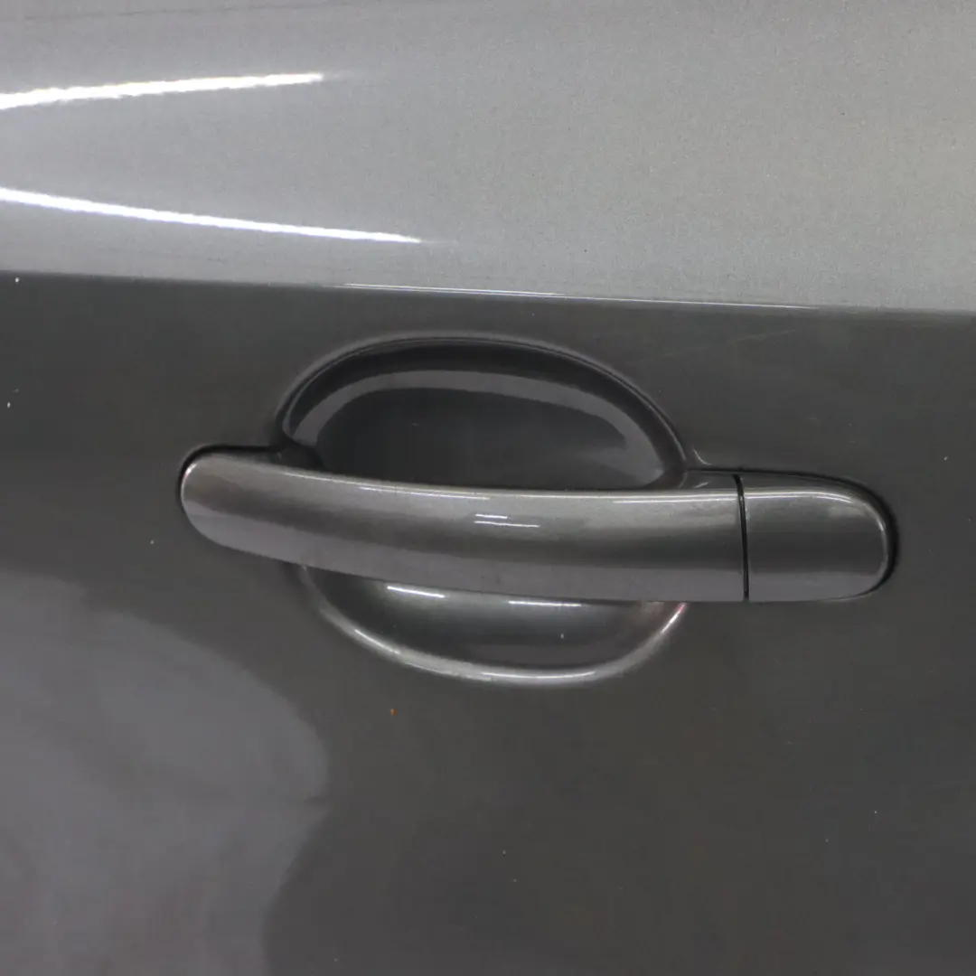 Volkswagen VW Tiguan 5N Drzwi Lewe Tylne Pepper Grey Szary Metalik - D7R - SKU 5N0833055A-PEG - Numer Części 5N0833055A