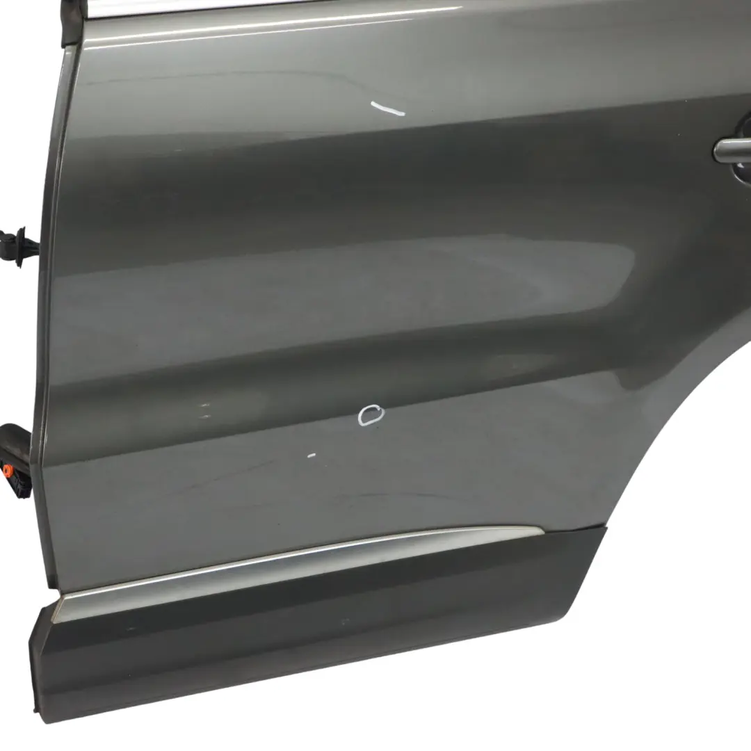 Door Rear Left N/S Pepper Grey Metallic - D7R to Volkswagen VW Tiguan 5N with Part number 5N0833055A Volkswagen VW Tiguan 5N Door Rear Left N/S Pepper Grey Metallic - D7R - SKU 5N0833055A-PEG - Part number 5N0833055A