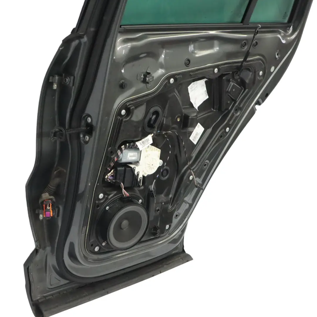 Arrière Droite Pepper Grey Métallisé - D7R pour Volkswagen VW Tiguan 5N Porte à propos du numéro de pièce 5N0833056A Volkswagen VW Tiguan 5N Porte Arrière Droite Pepper Grey Métallisé - D7R - SKU 5N0833056A-PEG - Numéro de pièce 5N0833056A