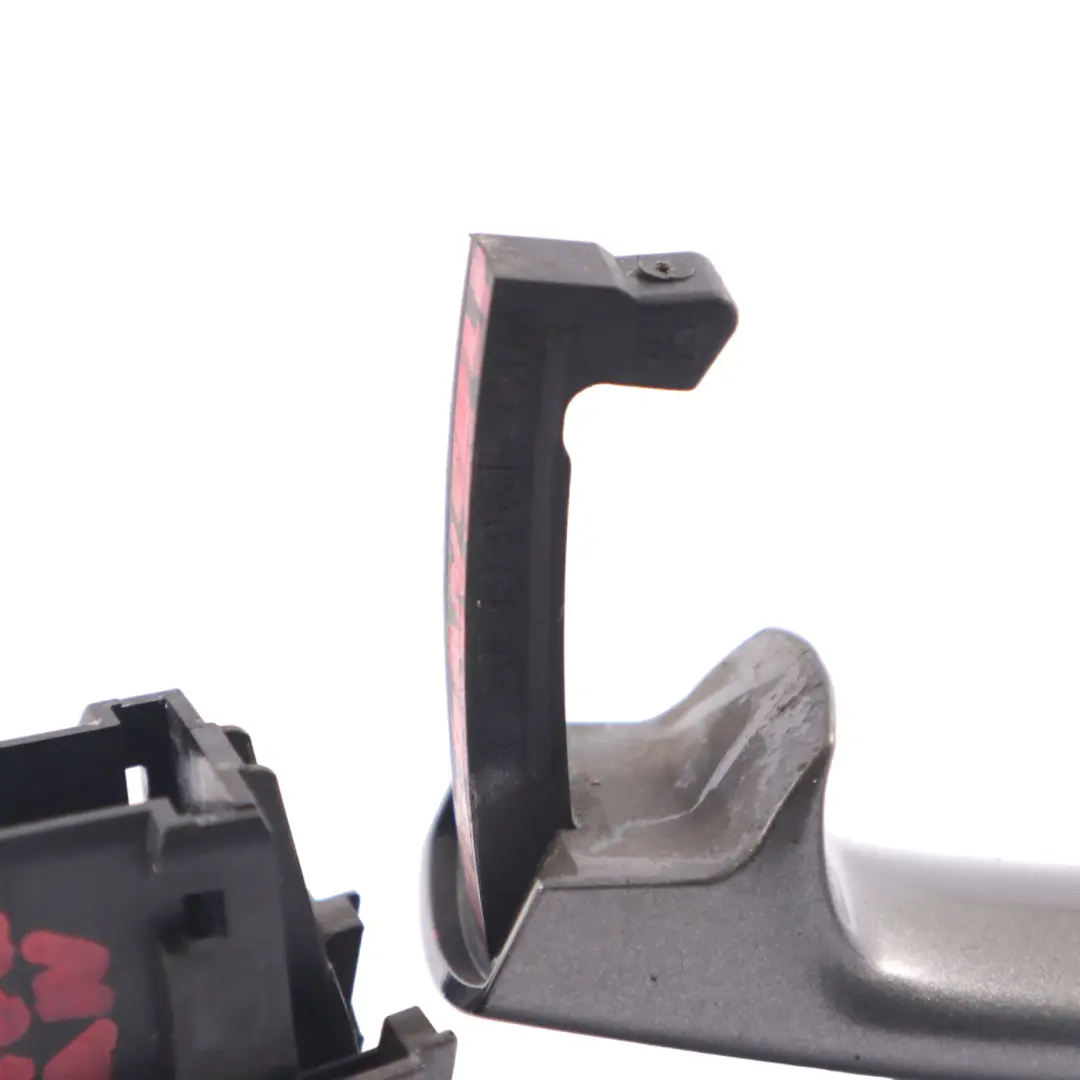 VW Tiguan 5N tirador puerta agarre delantero derecho Pepper Grey D7R 5N0837205 - SKU 5N0837205-PEG - Número de pieza 5N0837205-PEG