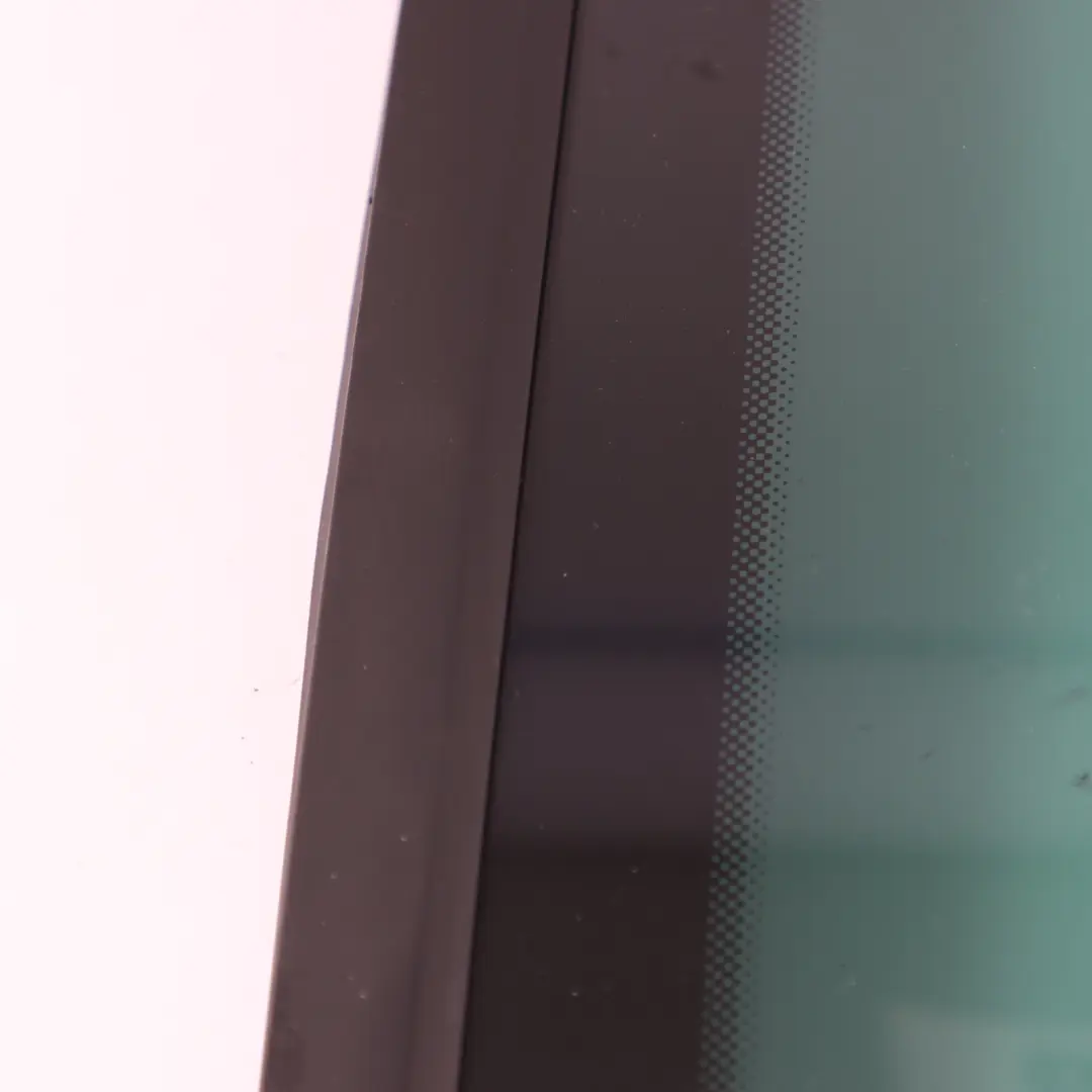 Vetro Laterale Quarto Posteriore Sinistro AS3 per VW Volkswagen Tiguan 5N con numero di parte 5N0845041S VW Volkswagen Tiguan 5N Vetro Laterale Quarto Posteriore Sinistro AS3 - SKU 5N0845041S - Numero di parte 5N0845041S