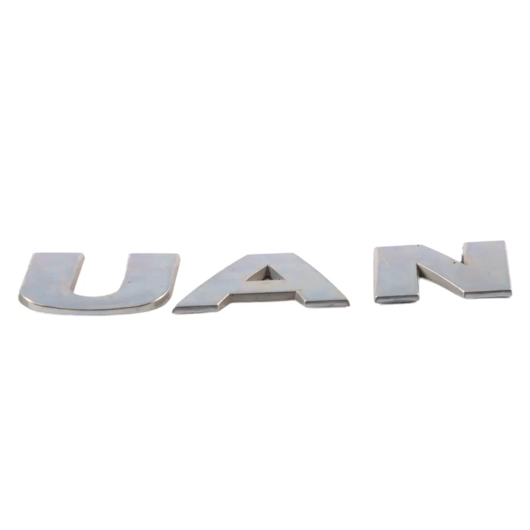 Volkswagen Tiguan 5N Portellone Posteriore Emblema Posteriore Tronco - SKU 5N0853687B - Numero di parte 5N0853687B