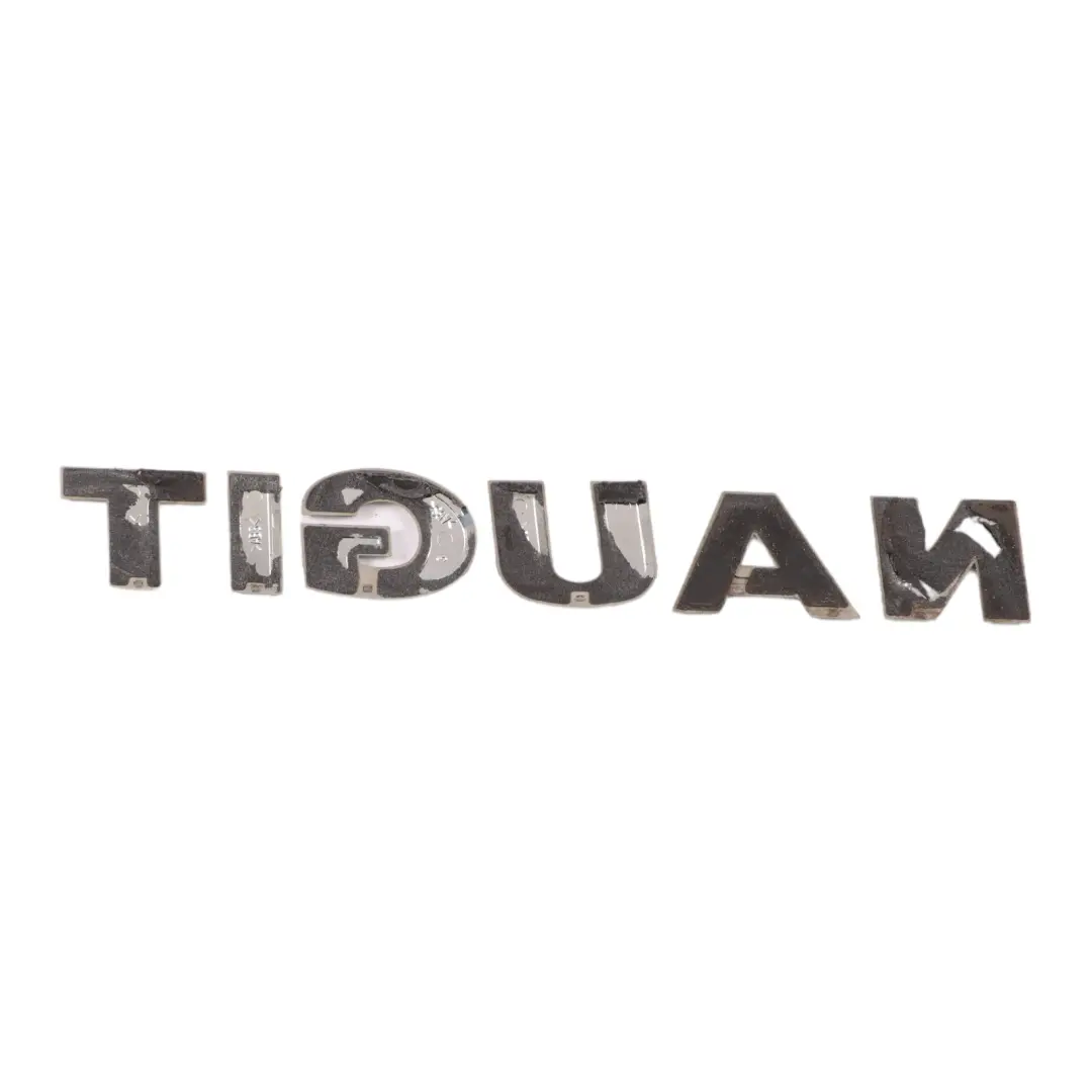Heckklappe Emblem Schriftzug Hinten Kofferraum für Volkswagen Tiguan mit Teilenummer 5N0853687B Volkswagen Tiguan Heckklappe Emblem Schriftzug Hinten Kofferraum - SKU 5N0853687B - Teilenummer 5N0853687B
