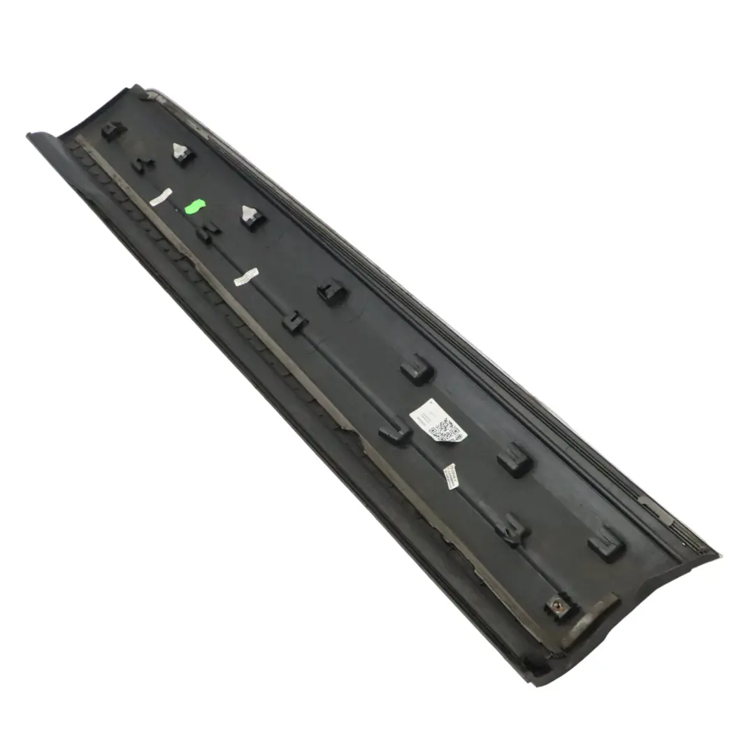 Volkswagen Tiguan 5N Garniture Porte Cache Moule Inférieur Avant Droit - SKU 5N0854940 - Numéro de pièce 5N0854940