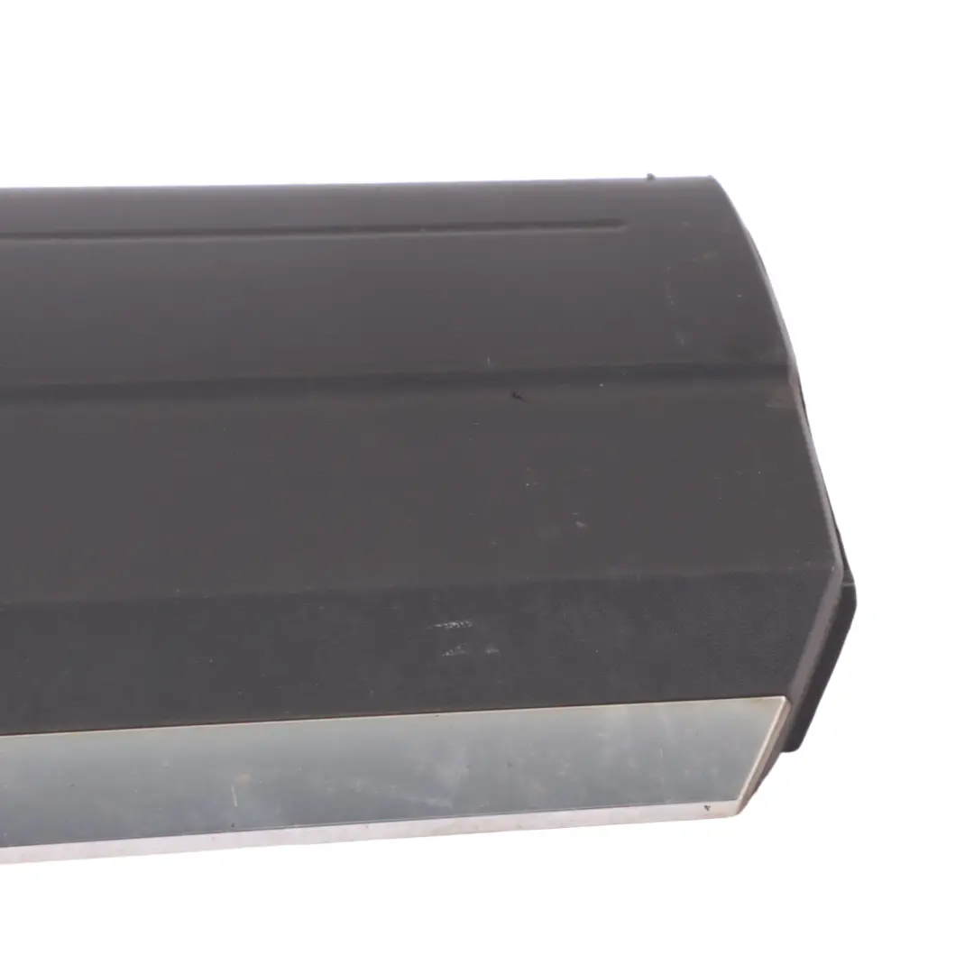 Tapa moldura puerta trasera izquierda para Volkswagen Tiguan 5N con número de pieza 5N0854949E Volkswagen Tiguan 5N Tapa moldura puerta trasera izquierda - SKU 5N0854949E - Número de pieza 5N0854949E