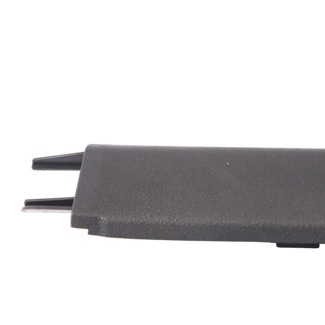 Couvre Pilier C Gauche Noir pour Volkswagen Tiguan 5N à propos du numéro de pièce 5N0868269 Volkswagen Tiguan 5N Couvre Pilier C Gauche Noir - SKU 5N0868269 - Numéro de pièce 5N0868269